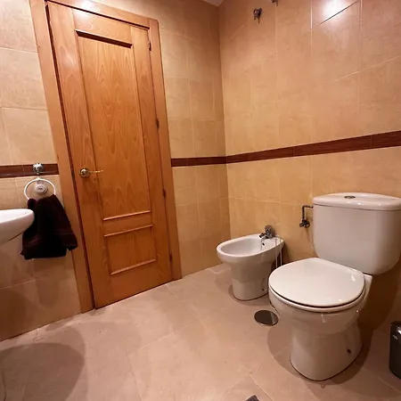 Luxurious Spacious Three Bedroom On Beachfront Apartment